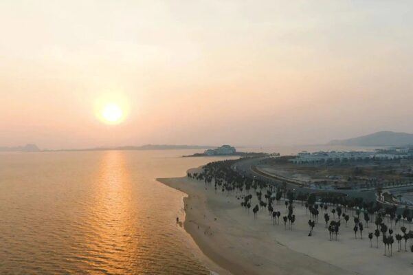 bãi tắm bãi cháy hạ long