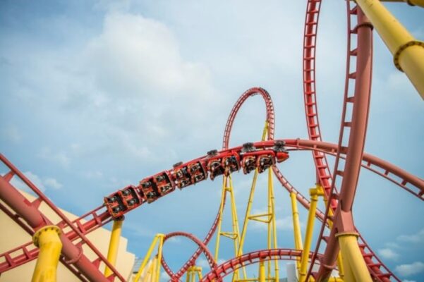 tàu lượn tại vinwonders Phú quốc