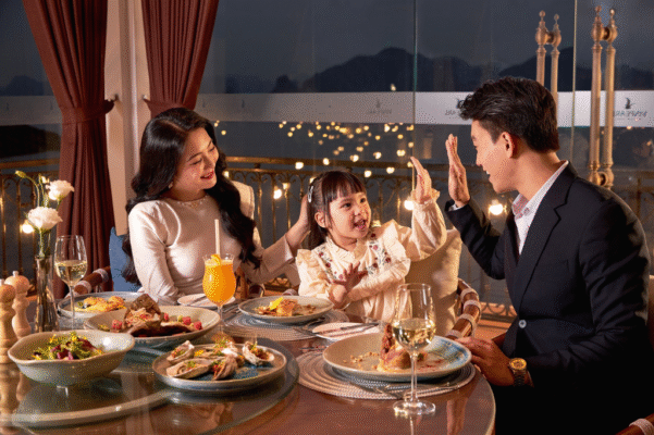 Gói ăn 3 bữa tại Vinpearl hạ long
