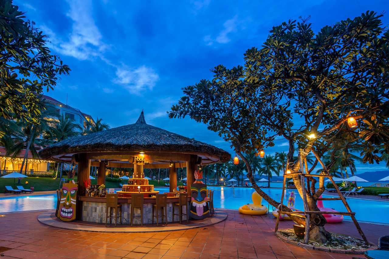 Pool Bar tại Vinpearl Resort Nha Trang