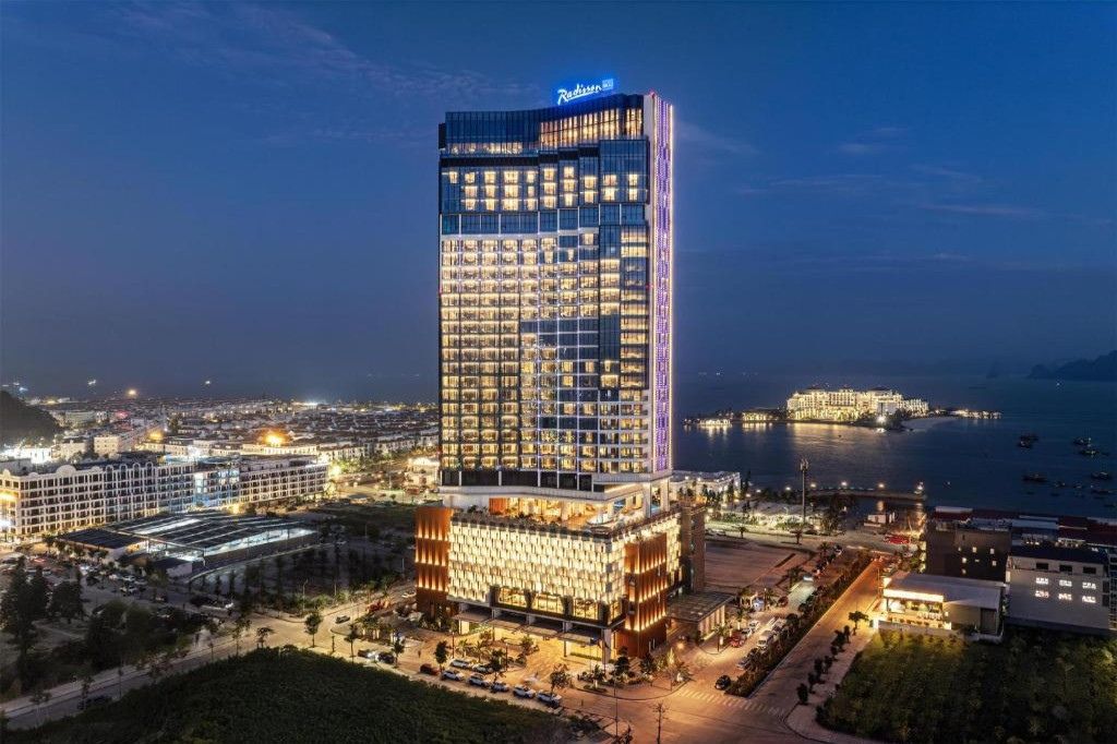 Khách sạn Radisson Blu Ha Long Bay