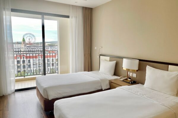 Vinholidays Fiesta Phú Quốc Hotel - Phòng khách sạn (2)