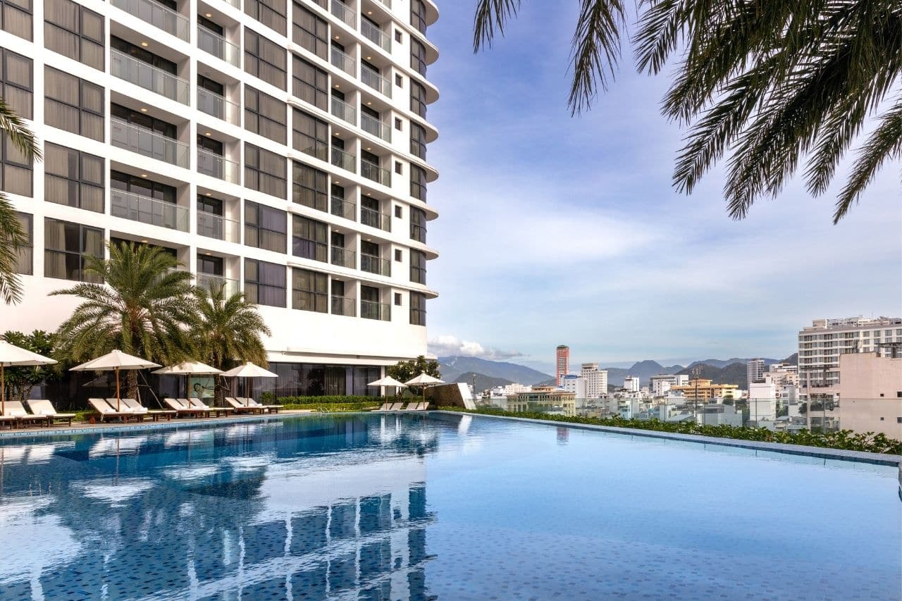 Vinpearl Empire Nha Trang - Hồ bơi vô cực