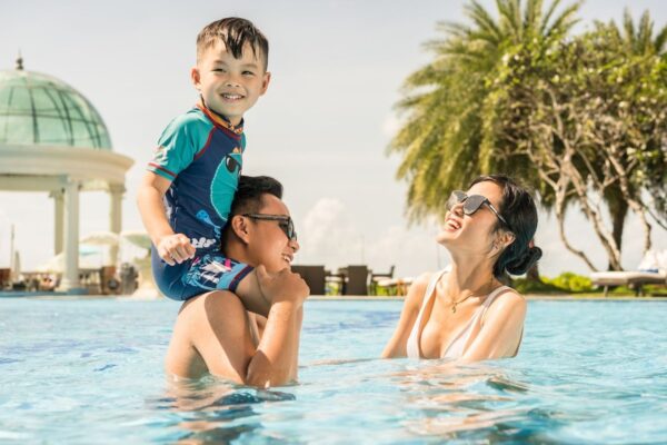 Vinpearl Resort & Golf (Sheraton Phú Quốc) - Gia đình nhóm bạn (2)