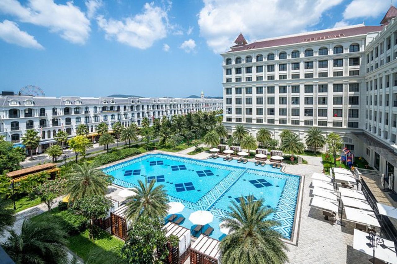 khách sạn Wyndham Grand Phú Quốc