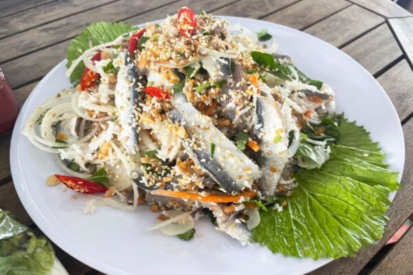 gỏi cá trích phú quốc