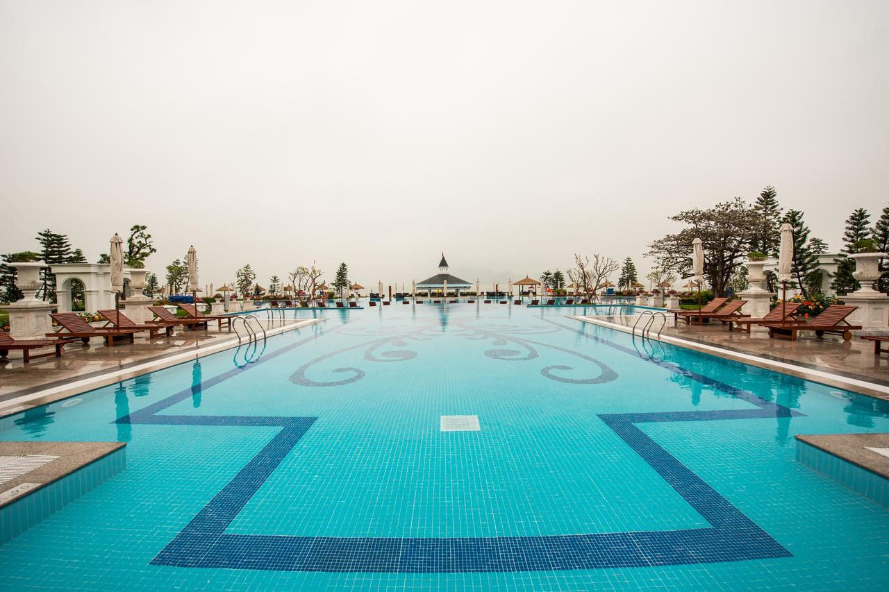Vinpearl Hạ Long - Hồ bơi ngoài trời